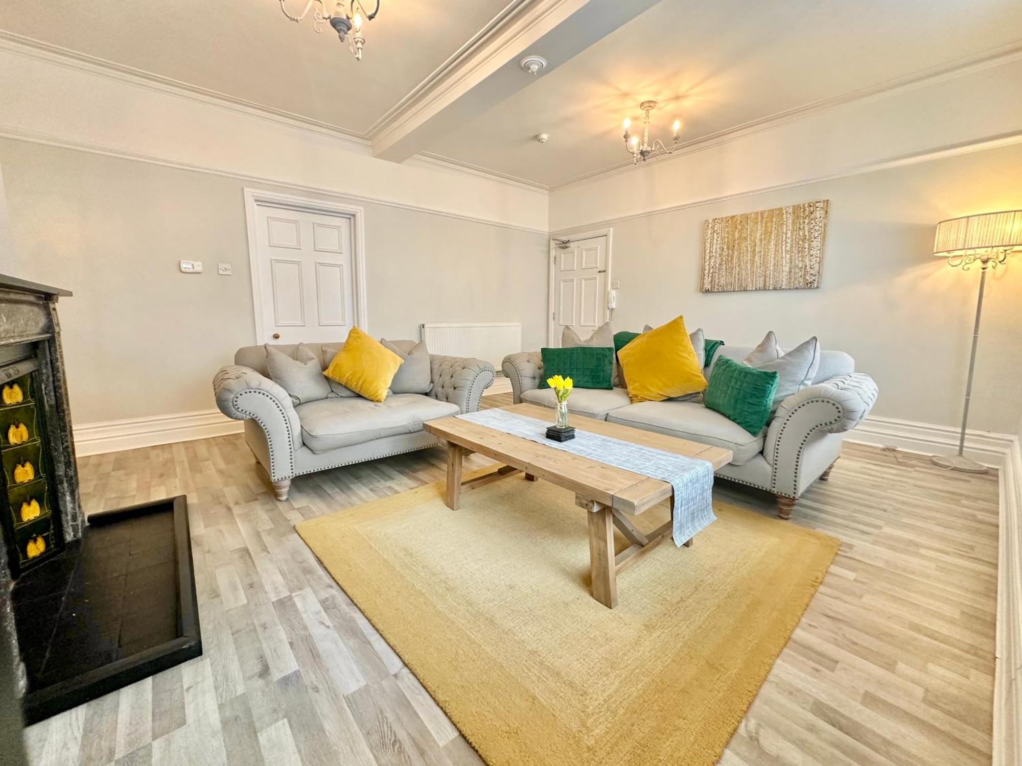 Apartment Gillygate Nest With Free Allocated Parking *