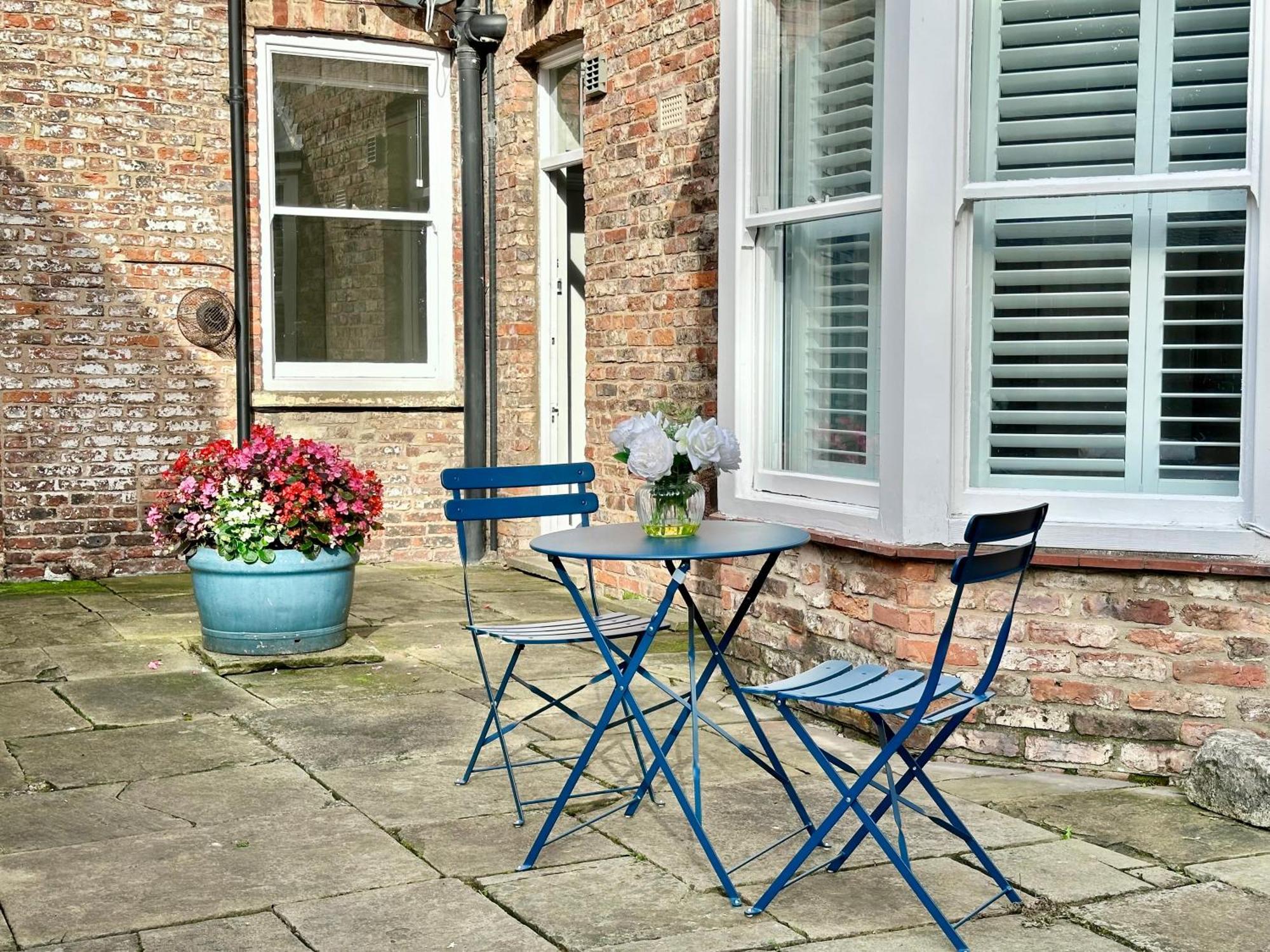 Gillygate Nest With Free Allocated Parking Apartment